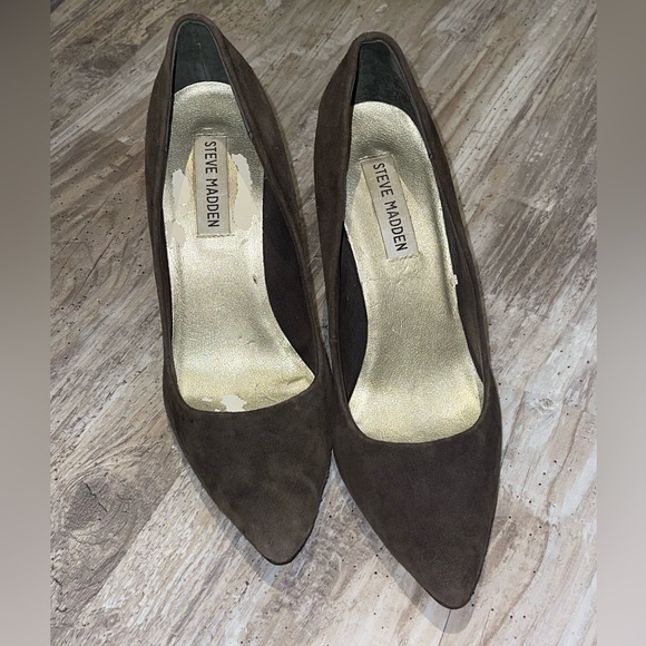 Brown Suede Steve Madden Heels: Size 7.5 - Picture 2 of 4